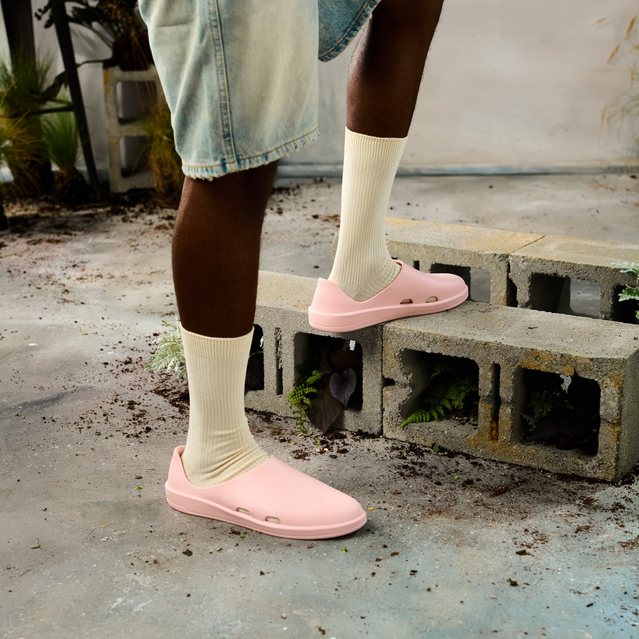 Why We Made Mist — The Algae Foam Shoe for Quiet Days